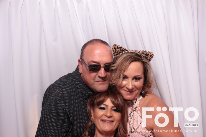 Diandra and Nick’s Wedding | View more photos from the event at gallery.fotomachines.com.au/u/FOTOMachines/Diandra-and-Nick’s-Wedding